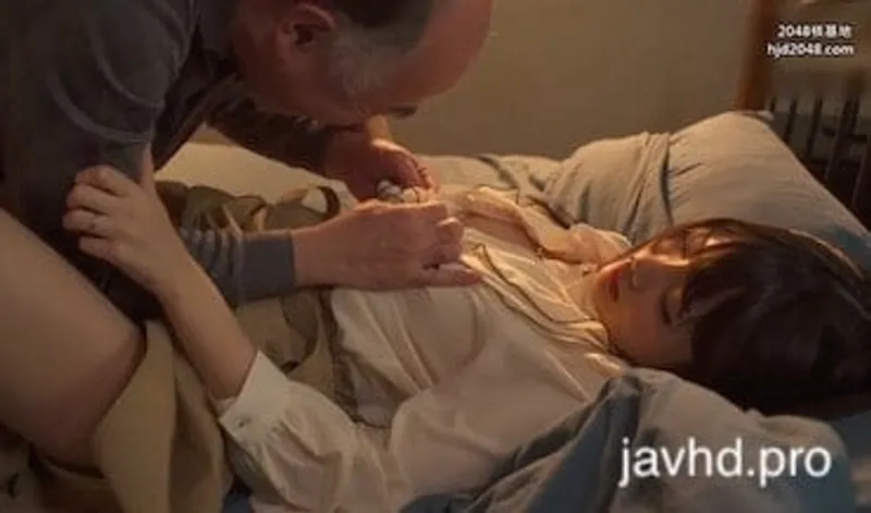 ông chồng đi vắng vợ yêu bị lão già gần nhà hiếp suzu harumiya